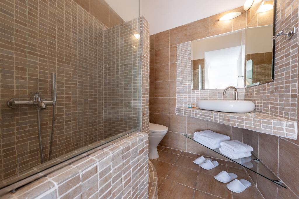 Red Cliff Villa 2Bedroom Villa With Caldera View And Plunge Pool Akrotírion Cameră foto